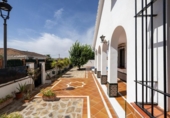 Chalet independiente con terreno en venta en la España, Ogíjares, ref: TR396628 foto