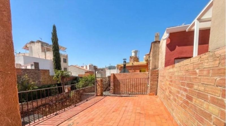 Castellón - La Vall d'Uixó - 261m2
