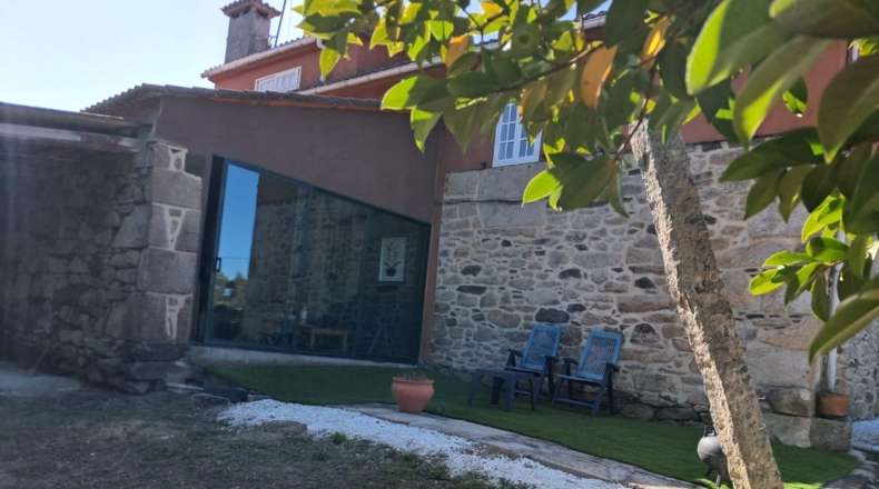 La Coruña - Chaves - 2500m2