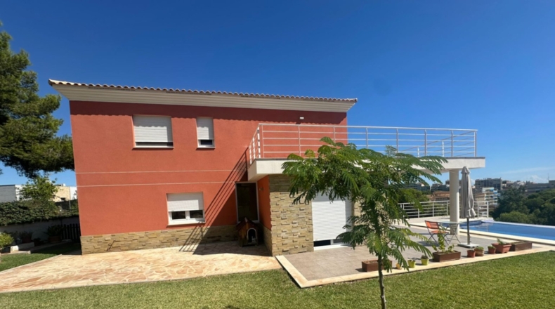Кастельон - Oropesa del Mar - 641m2