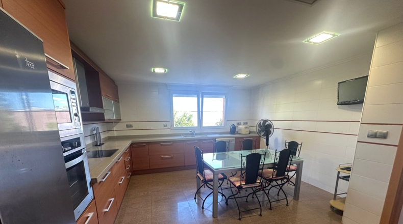 Кастельон - Oropesa del Mar - 641m2