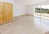 Chalet independiente con terreno en venta en Benahavís ref: TR396973 foto