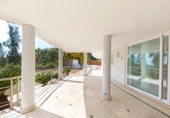 Chalet independiente con terreno en venta en Benahavís ref: TR396973 foto