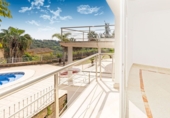 Chalet independiente con terreno en venta en Benahavís ref: TR396973 foto
