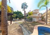 Chalet independiente con terreno en venta en Benahavís ref: TR396973 foto