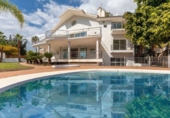 Chalet independiente con terreno en venta en Benahavís ref: TR396973 foto