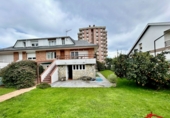Chalet independiente con terreno en venta en Laredo ref: TR396970 foto