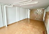 Chalet independiente con terreno en venta en Laredo ref: TR396970 foto