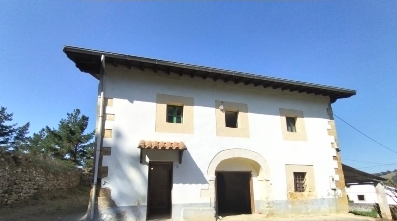 Cantabria - Bárcena de Cicero - 1400m2