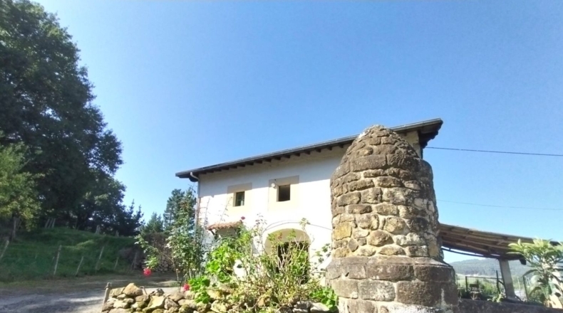 Cantabria - Bárcena de Cicero - 1400m2