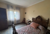 Отдельно стоящий дом с участком на продажу в городе Villaviciosa Фото