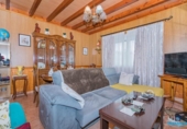 Дом с участком на продажу в городе Beas de Granada Фото
