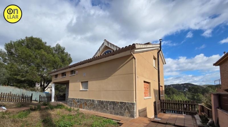 Barcelona - Canyelles - 594m2