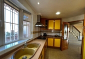 Отдельно стоящий дом с участком на продажу в городе Эльче Фото