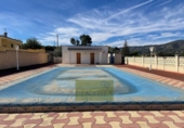 Xalet independent amb terreny en venda a la España, Ontinyent, ref.: TR401828 foto
