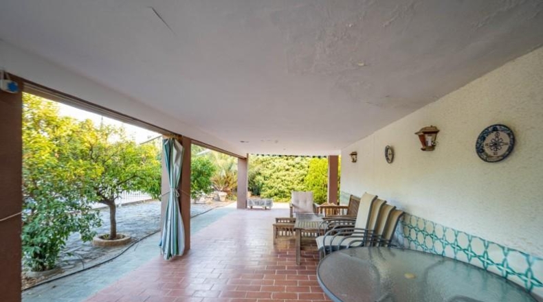 Granada - Huétor Vega - 2690m2