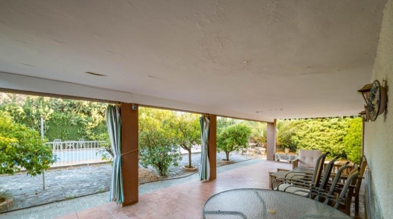 Granada - Huétor Vega - 2690m2