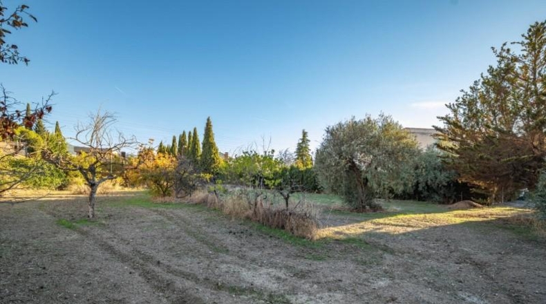 Granada - Huétor Vega - 2690m2