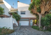 Chalet independiente con terreno en venta en la España, Huétor Vega, ref: TR401886 foto