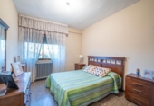 Chalet independiente con terreno en venta en la España, Huétor Vega, ref: TR401886 foto