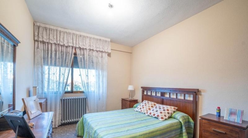 Granada - Huétor Vega - 2690m2