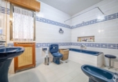 Chalet independiente con terreno en venta en la España, Huétor Vega, ref: TR401886 foto