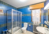 Chalet independiente con terreno en venta en la España, Huétor Vega, ref: TR401886 foto