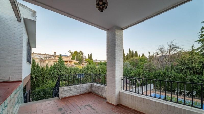 Granada - Huétor Vega - 2690m2