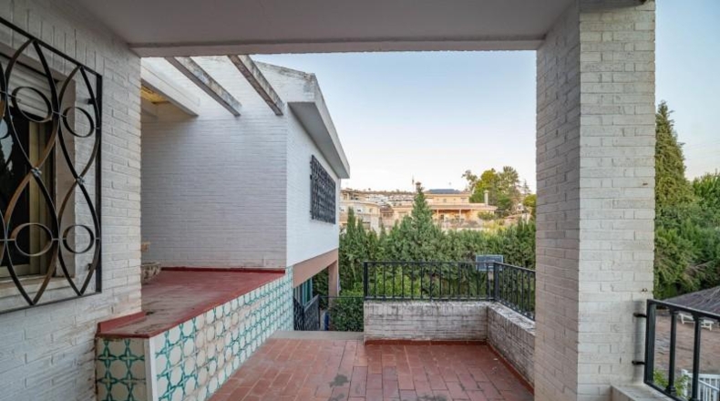 Granada - Huétor Vega - 2690m2