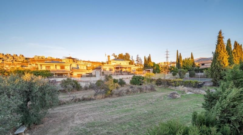 Granada - Huétor Vega - 2690m2
