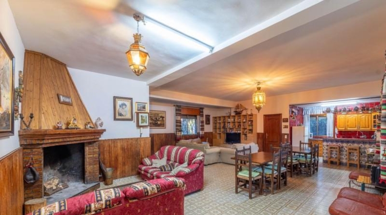 Granada - Huétor Vega - 2690m2