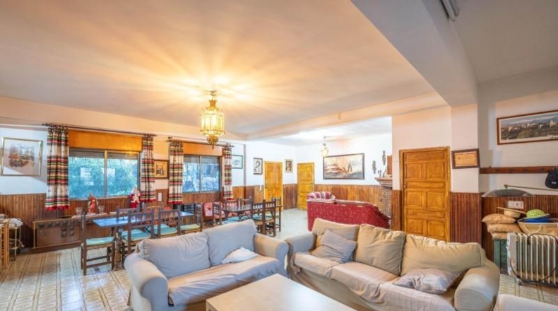 Granada - Huétor Vega - 2690m2