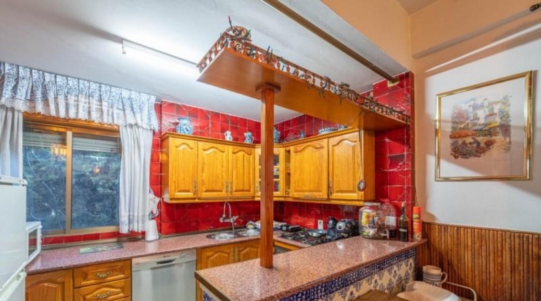 Granada - Huétor Vega - 2690m2