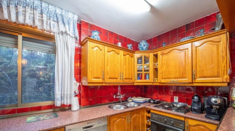 Granada - Huétor Vega - 2690m2