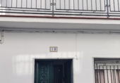 Дом с участком на продажу в городе Gibraleón. Фото