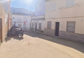 Дом с участком на продажу в городе Gibraleón. Фото
