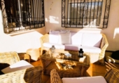 Отдельно стоящий дом с участком на продажу в городе el Vendrell Фото