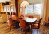 Отдельно стоящий дом с участком на продажу в городе el Vendrell Фото