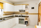 Отдельно стоящий дом с участком на продажу в городе el Vendrell Фото