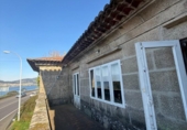 Отдельно стоящий дом с участком на продажу в городе Redondela Фото