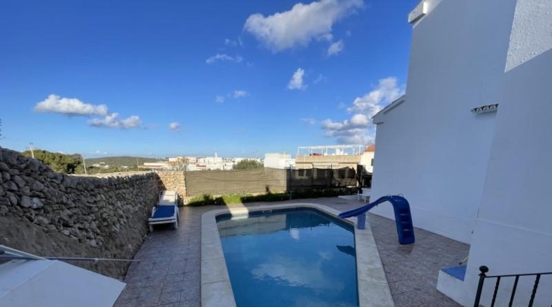 Балеарские острова - Es Castell - 650m2