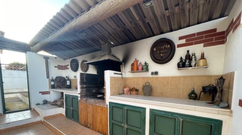 Балеарские острова - Es Castell - 650m2