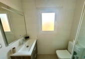 Chalet independiente con terreno en venta en la España, Alicante, ref: TR402286 foto