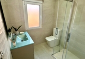 Chalet independiente con terreno en venta en la España, Alicante, ref: TR402286 foto