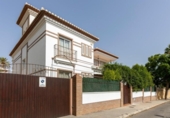 Chalet independiente con terreno en venta en la España, Motril, ref: TR402290 foto