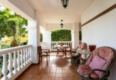 Chalet independiente con terreno en venta en la España, Motril, ref: TR402290 foto