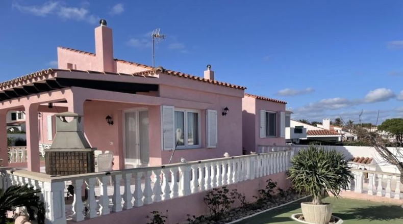 Балеарские острова - Es Castell - 690m2