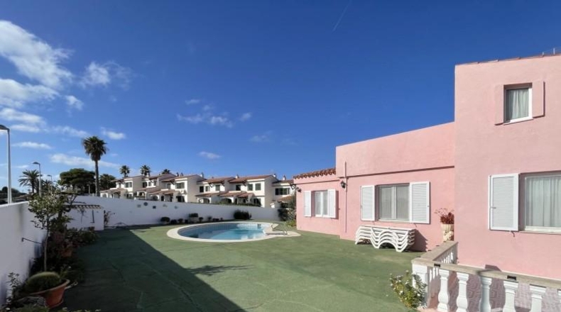 Балеарские острова - Es Castell - 690m2