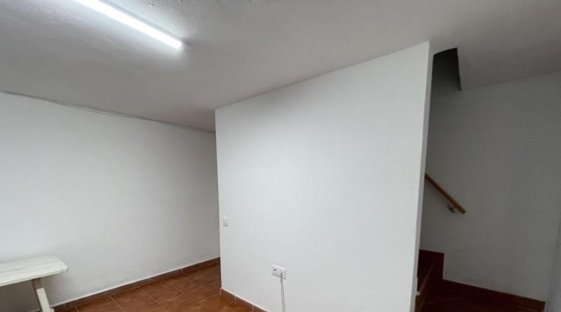 Балеарские острова - Es Castell - 690m2