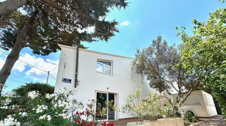 Балеарские острова - Es Castell - 1475m2